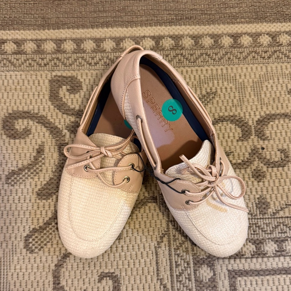 NWOT Sperry Mila Flat